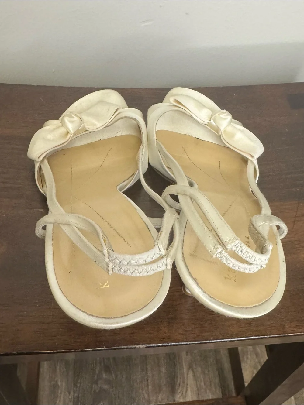 Kate Spade Mattie Satin Bow Slingback Heels Ivory/Cream 8B